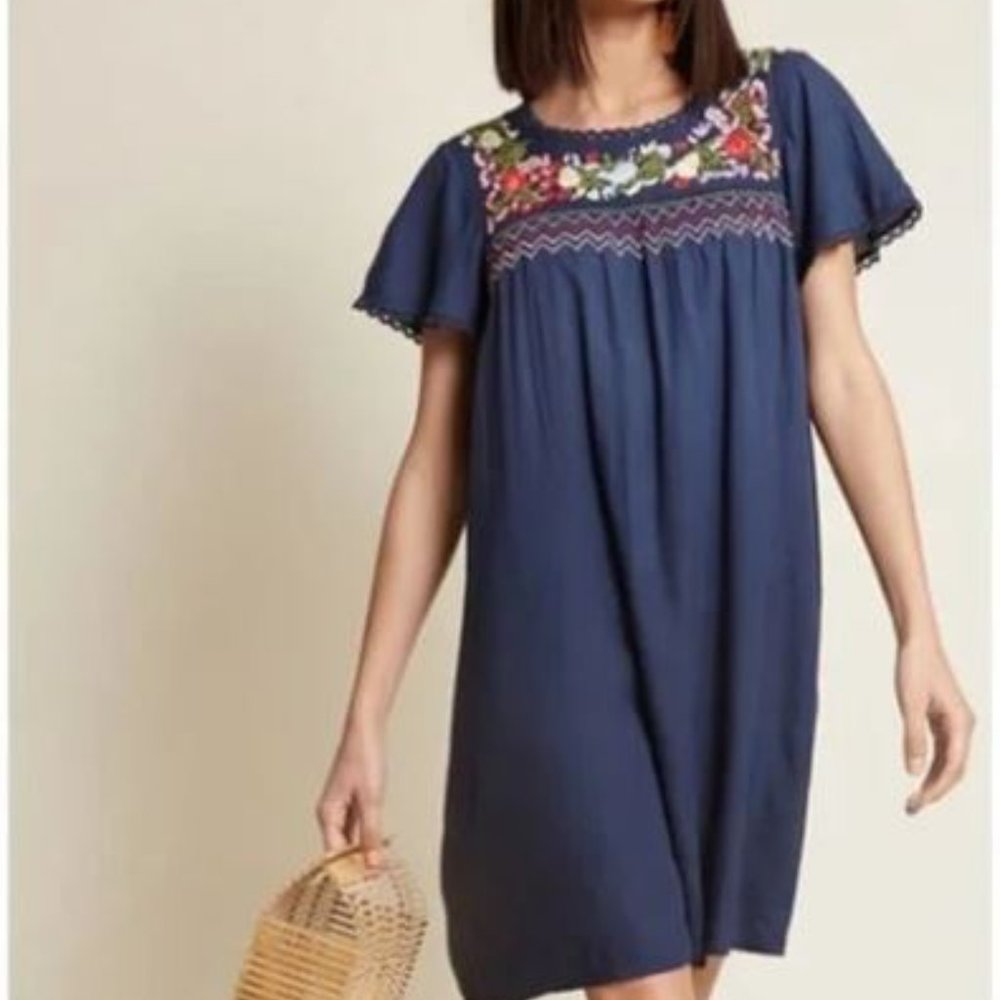 ModCloth Peace & Lovely navy blue floral embroidered shift dress size Small